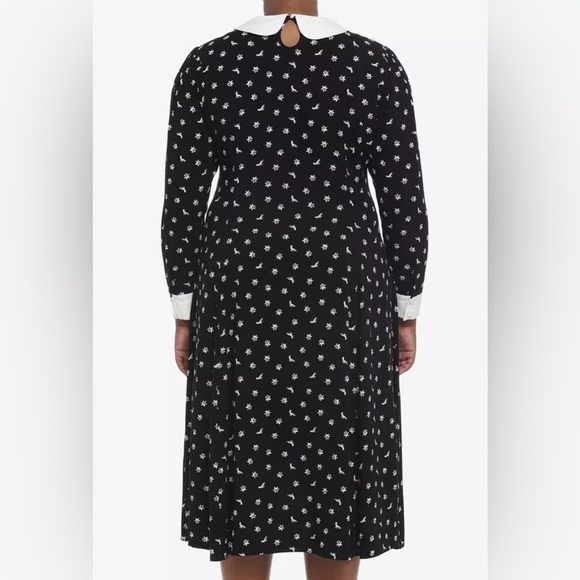 Womens Wednesday Addams Dress Size Large Black Red Long  Sleeve - Picture 7 of 7